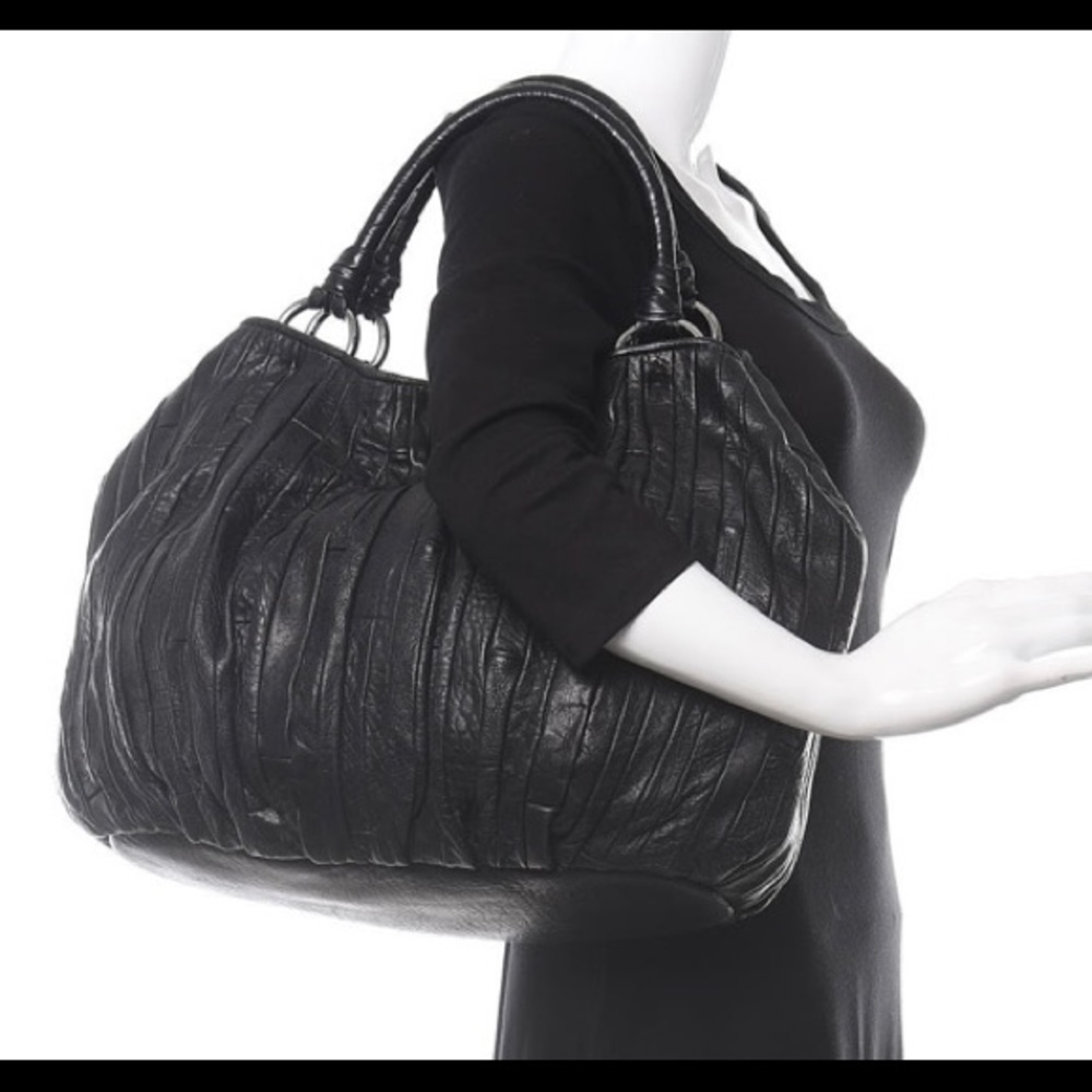 🤩Miu Miu Napa Matelasse Black Tote🤩